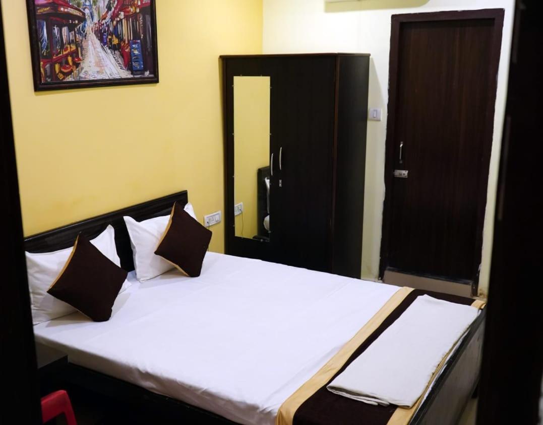 Hotel Atithi Niwas Allāhābād Junction エクステリア 写真
